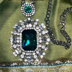 Vintage 30” Silvertone Swarovski Faux Emerald & Clear Crystal Necklace
